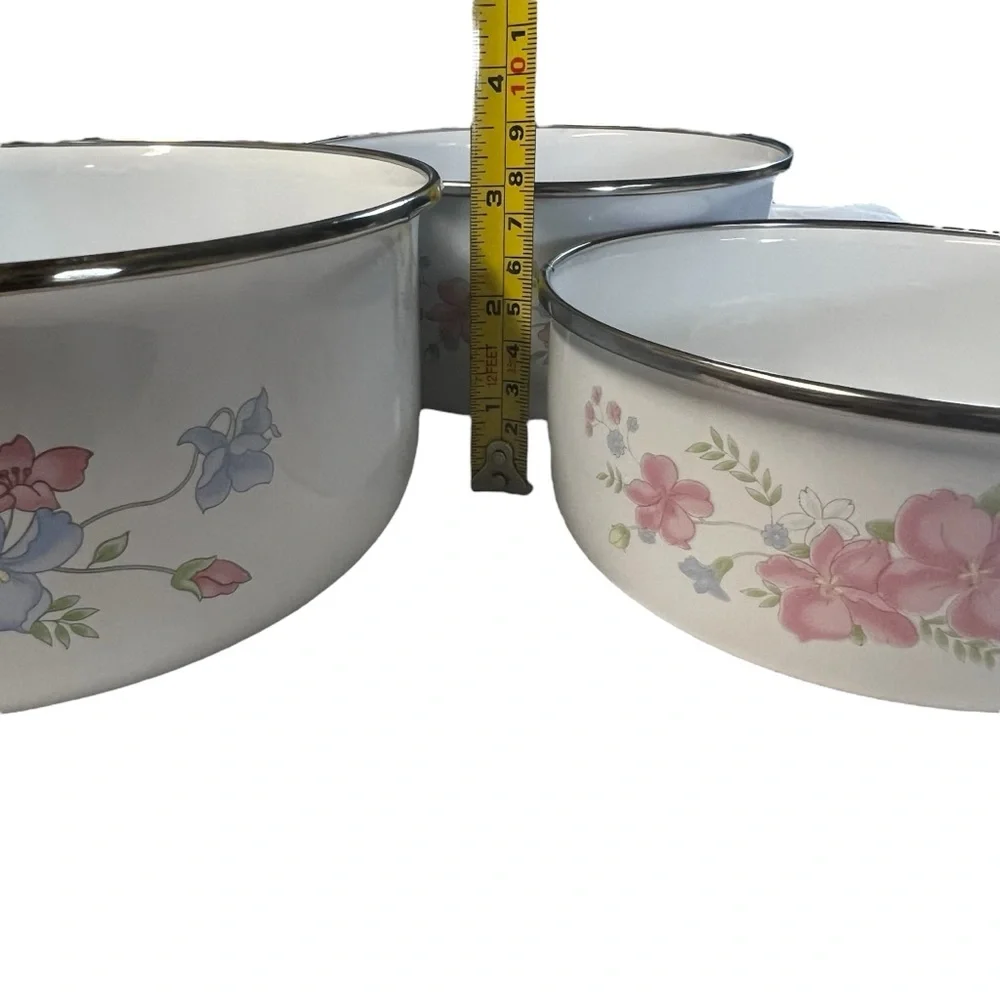 Lincoware Hana Enamelware Nesting Bowls Vintage Pink and Blue Floral Mot…